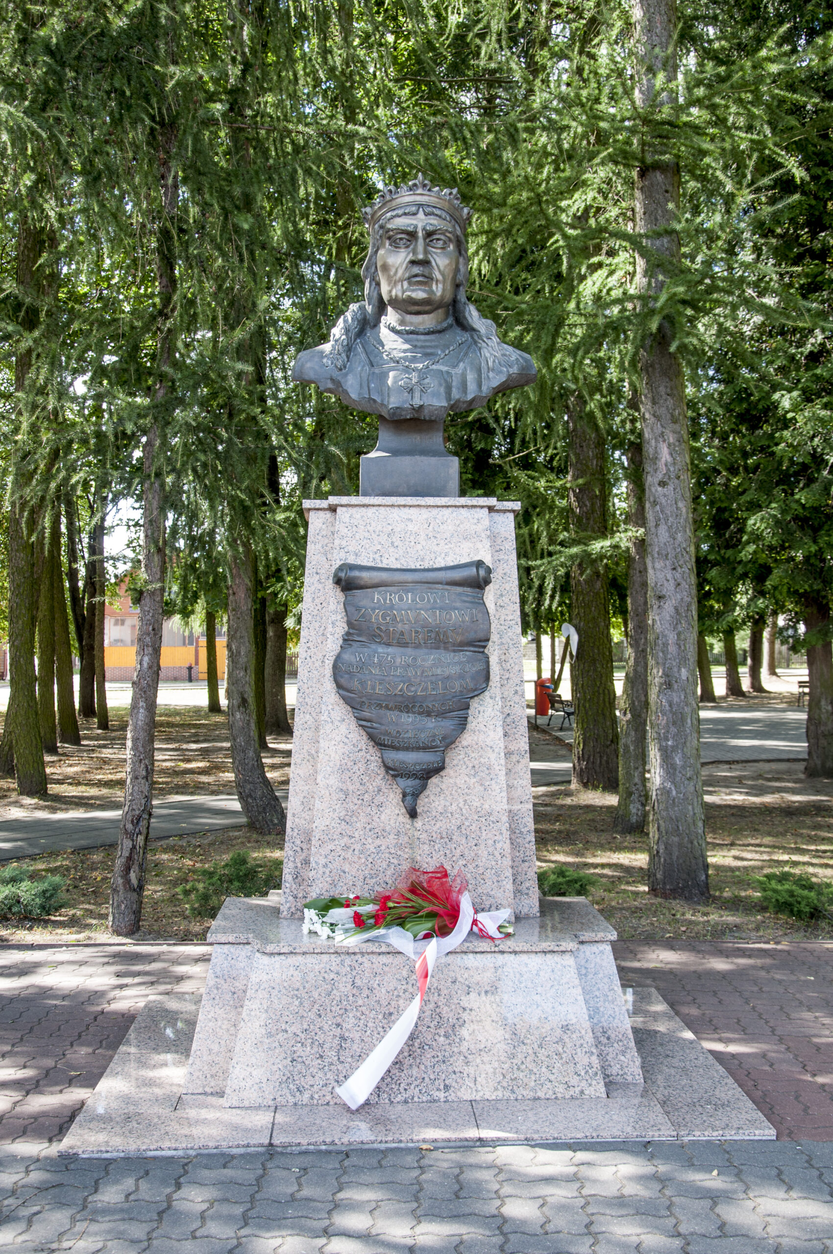 Pomnik Zygmunt Stary Kleszczele