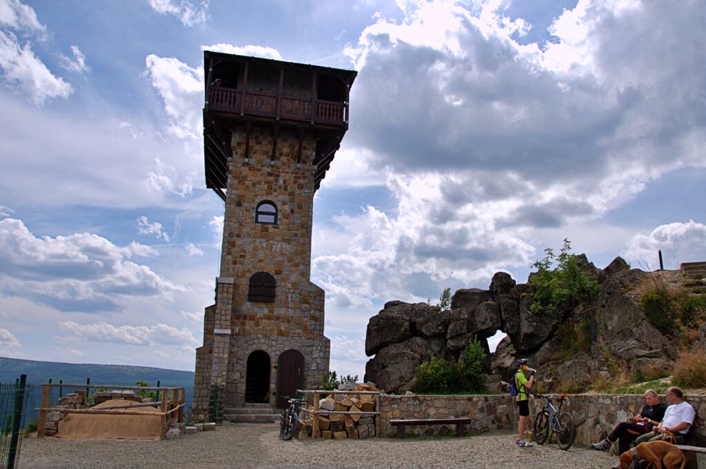 wieża widokowa Wysoki Kamień